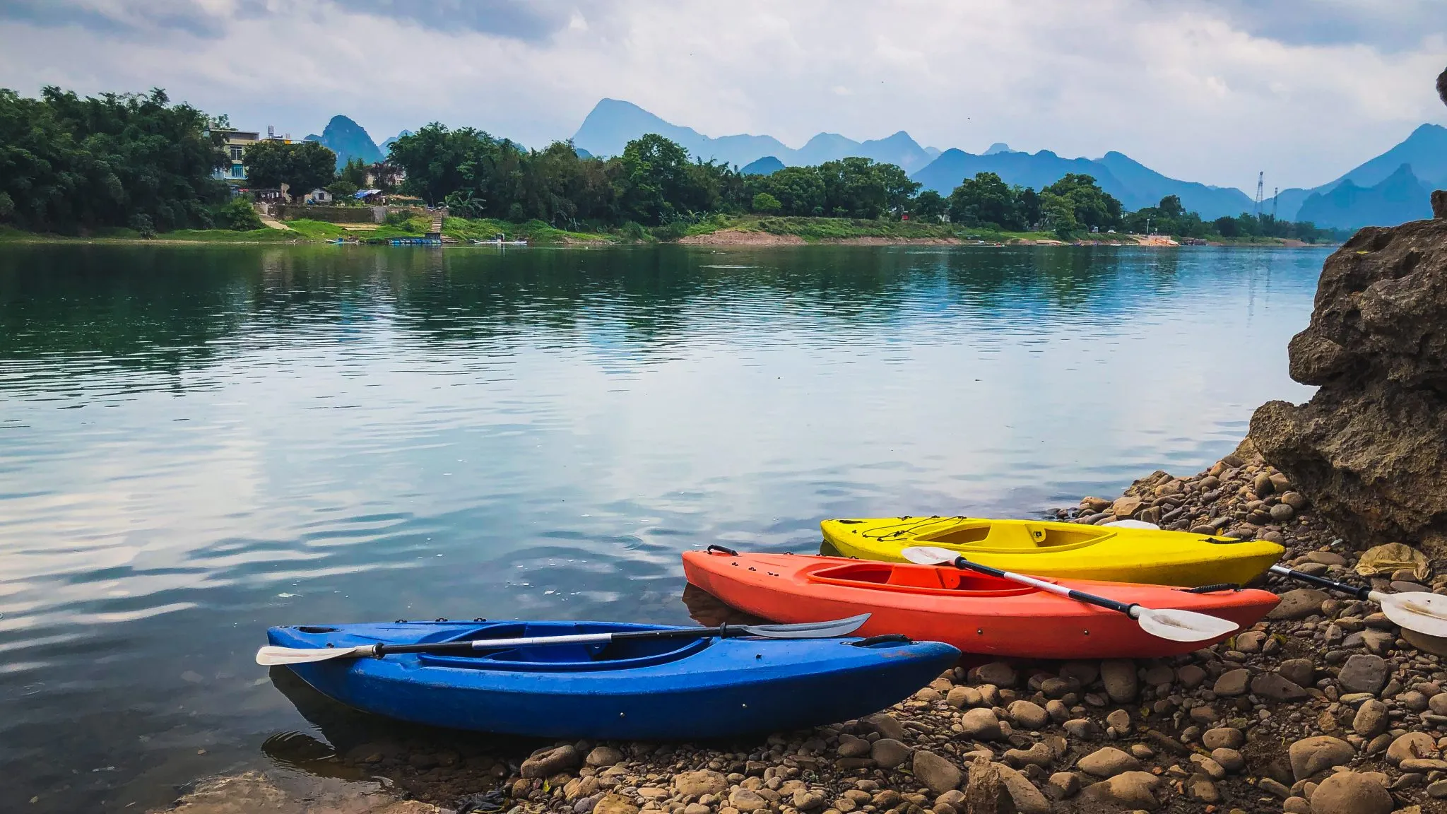 Kayaking Tips for Beginners and Experts