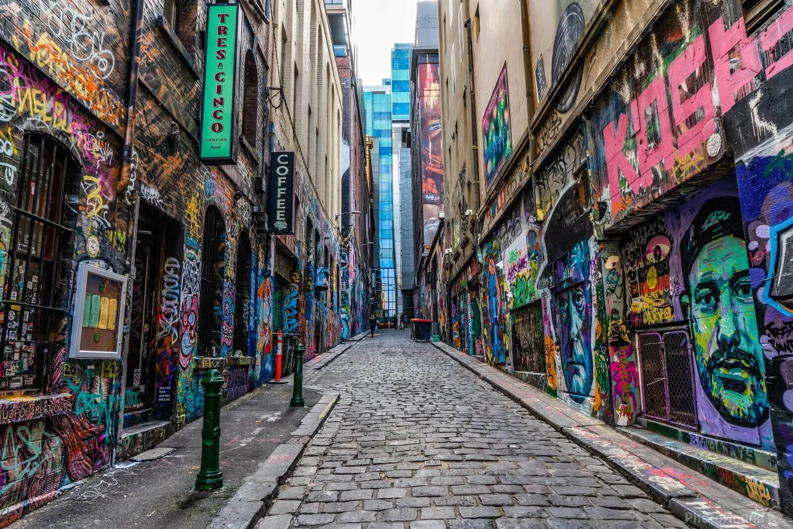 Photographing Hosier Lane: Tips for Capturing the Perfect Shot