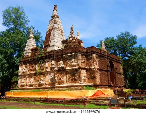 Wat Chet Yot Wat Jed Yod Foto de stock 1442599076 | Shutterstock