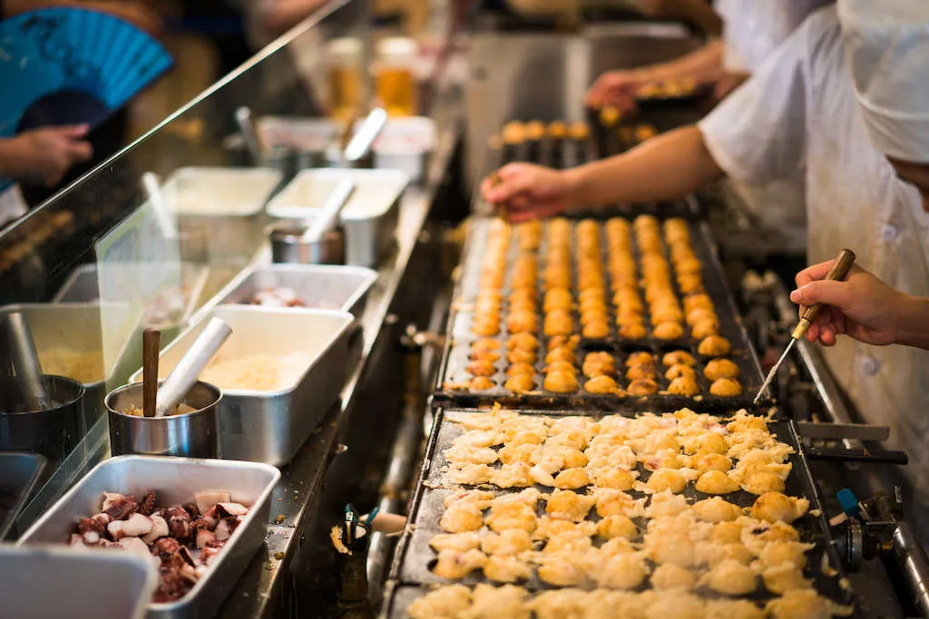 Exploring the Iconic Street Foods of Osaka
