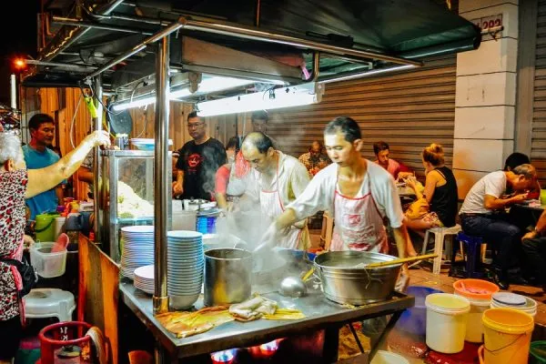 Quán ăn đường phố nổi tiếng tại Bangkok