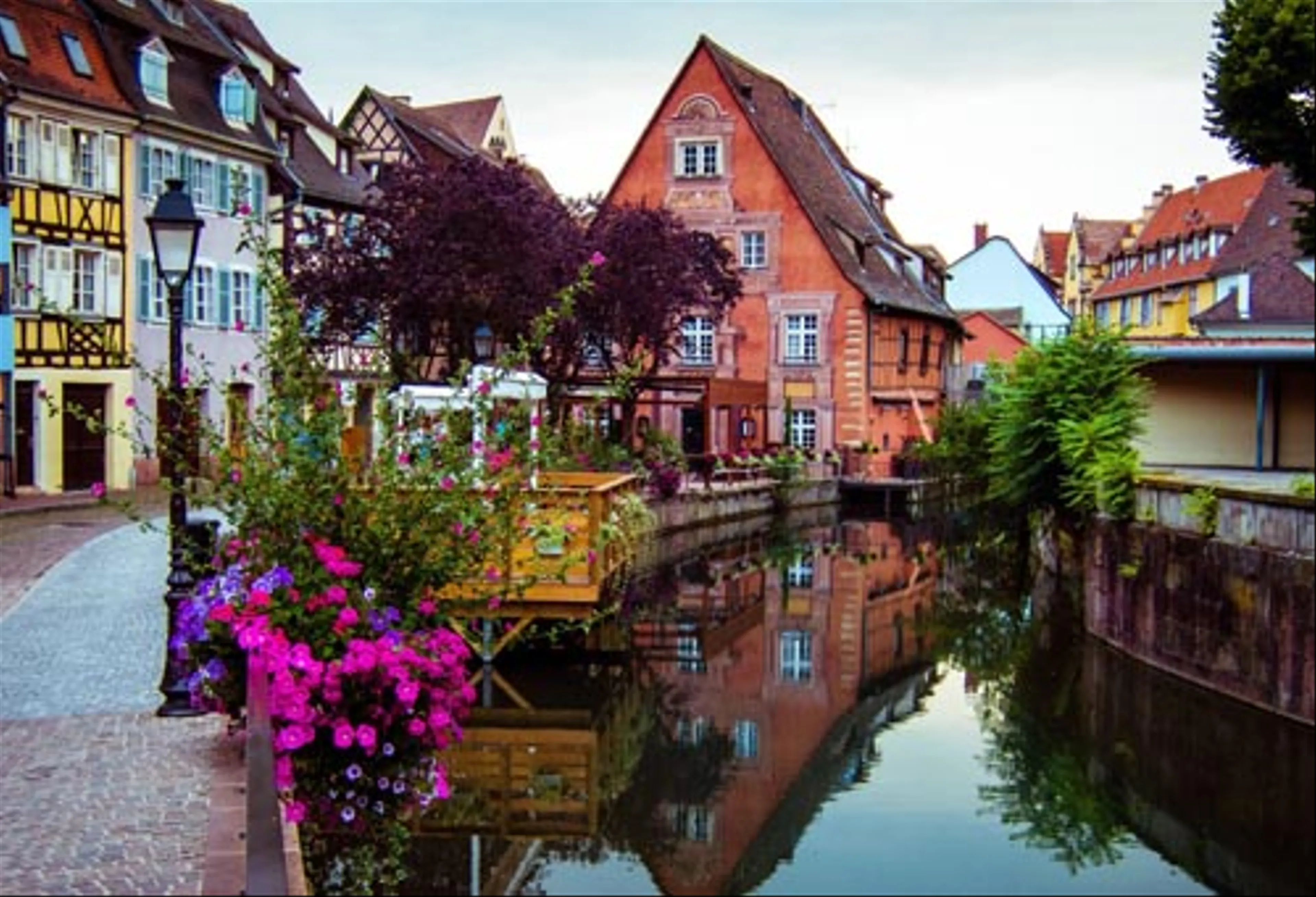 Lạc Bước Vào Ngôi Làng Cổ Tích Colmar: Trải Nghiệm Châu Âu Thu Nhỏ Tại Pháp