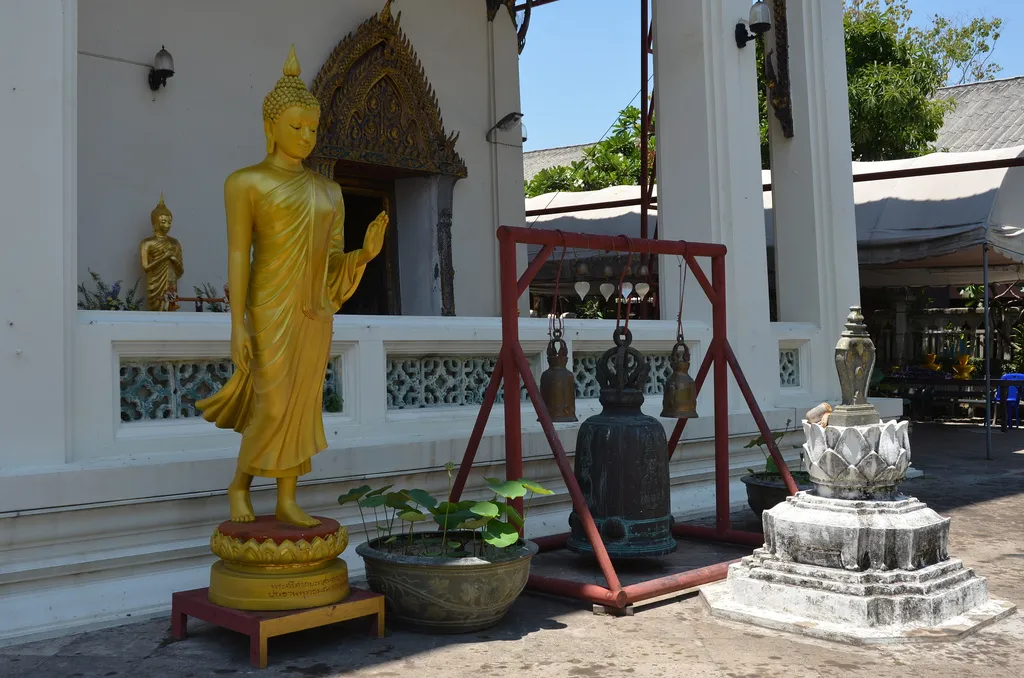 Ghé thăm chùa Thuyền (Wat Yannawa) linh thiêng của Thái Lan