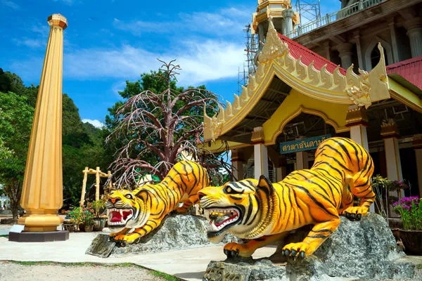 Du lịch Thái Lan đừng quên đến thăm viếng Wat Tham Sua