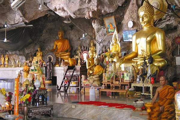Du lịch Thái Lan đừng quên đến thăm viếng Wat Tham Sua