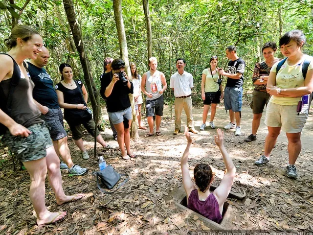 Ngược dòng lịch sử khám phá Địa Đạo Củ Chi - Vùng đất thép thành đồng | Viet Fun Travel